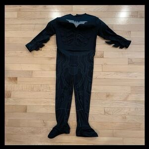 Little Kids Halloween costume / pretend play outfit - Batman